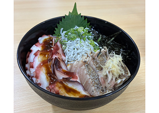 “魚庭の海づくり丼