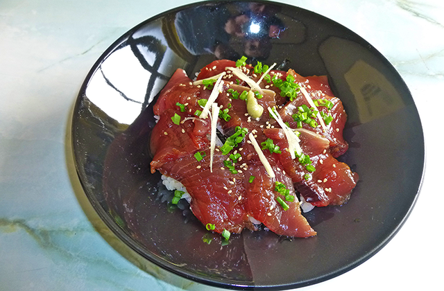 勝浦風カツオ漬け丼